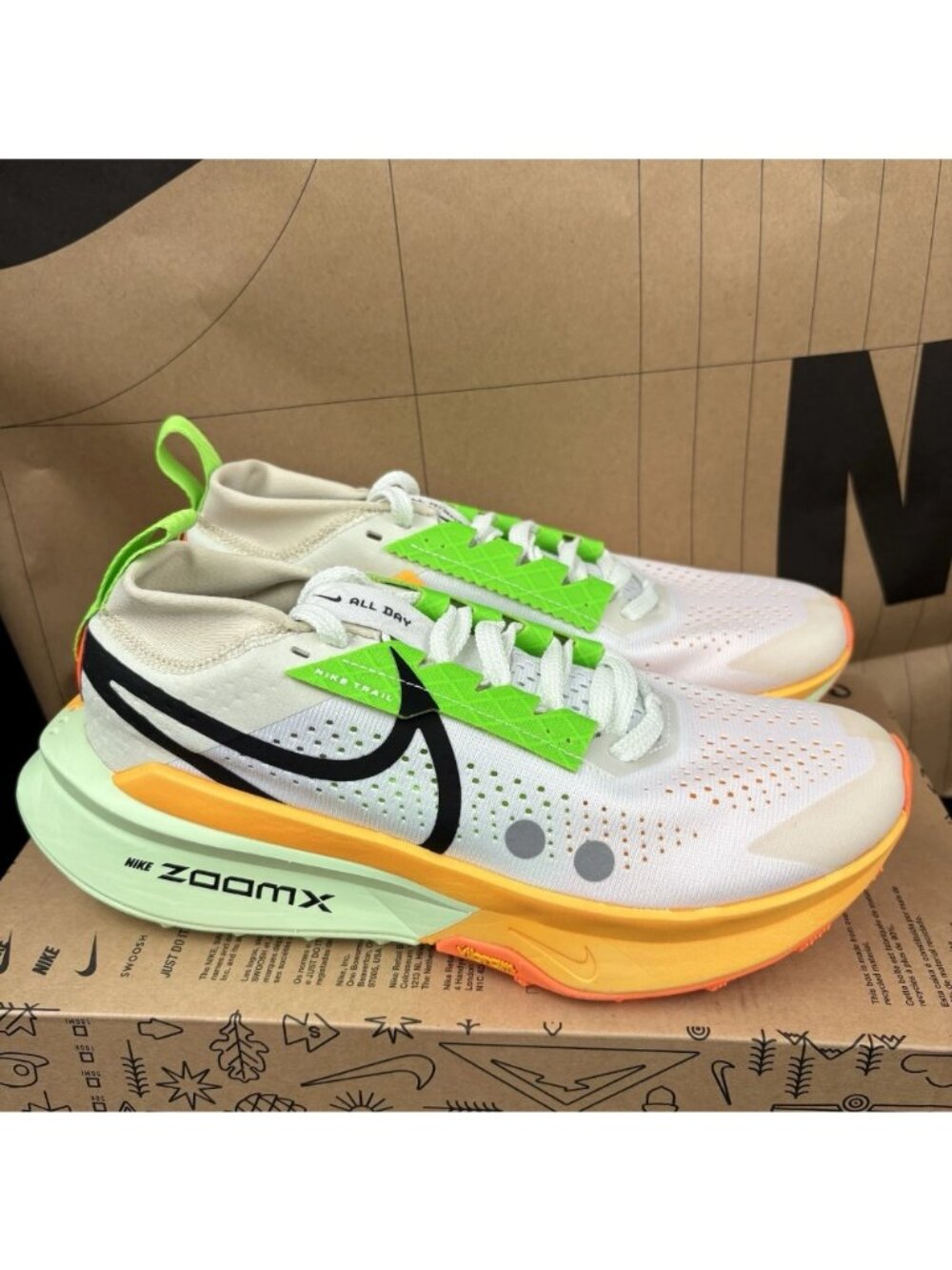 NEW Nike Zoomx Zegama 2 FD1590-100 White Laser Orange Men Size 6, Womens 7.5